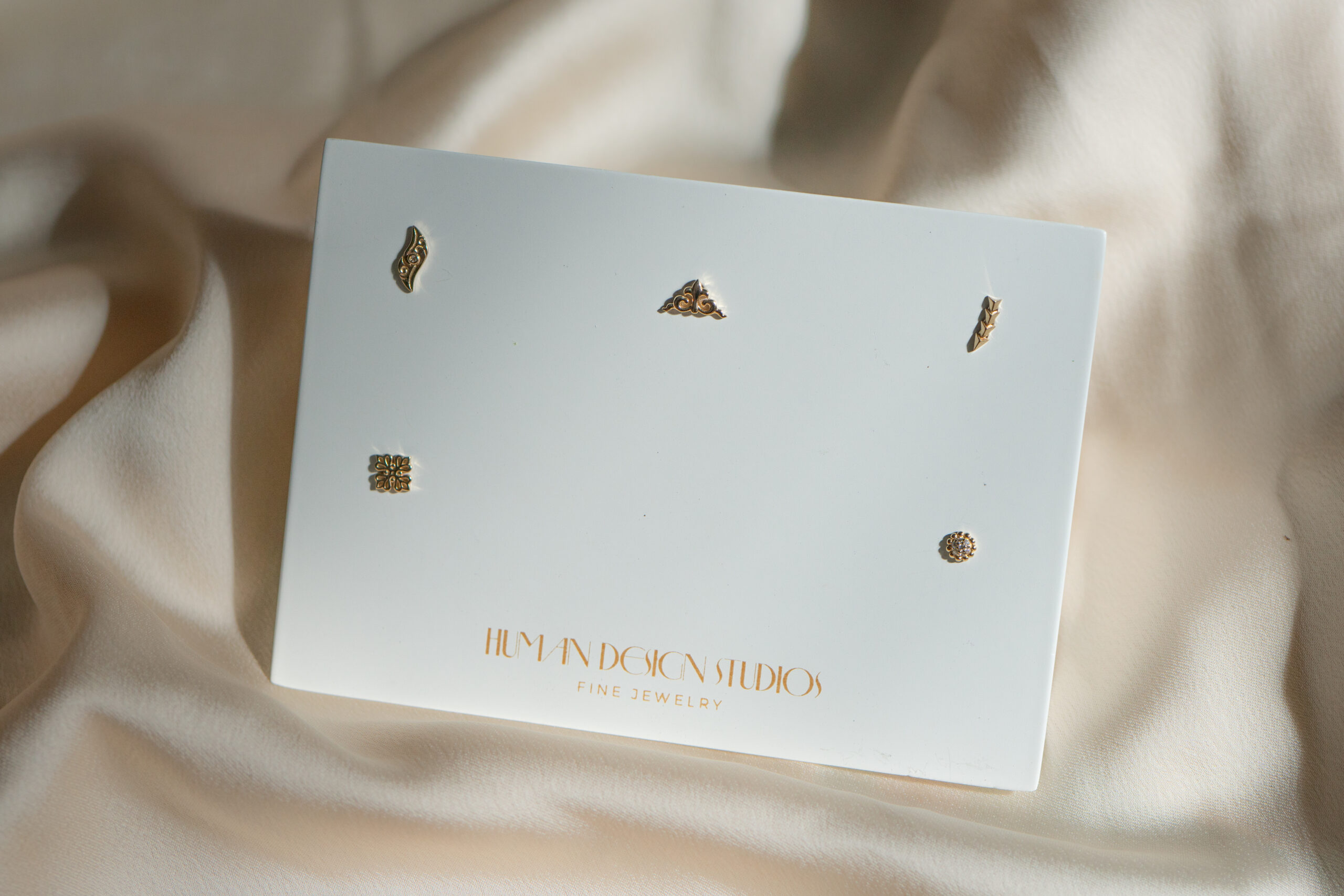 Branded Threadless Display